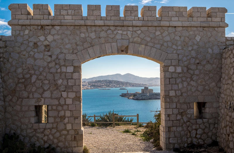 10. Frioul, Provence, 9. Embiez, Provence, Brittany, 7. Port-Cros, Provence, Brittany, 5. Bréhat, Brittany, 4. Oléron, Charente Maritime, 3. Porquerolles, Provence, 2. Belle Île, Brittany, 1. Ouessant, Brittany