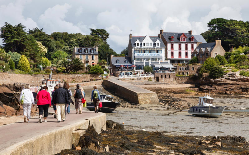 10. Frioul, Provence, 9. Embiez, Provence, Brittany, 7. Port-Cros, Provence, Brittany, 5. Bréhat, Brittany, 4. Oléron, Charente Maritime, 3. Porquerolles, Provence, 2. Belle Île, Brittany, 1. Ouessant, Brittany