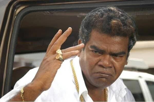 Ponnambalam's story is as heartbreaking as it is familiar in the world of cinema. A feared onscreen antagonist in the 90s and early 2000s, he shared screen space with big stars like Rajinikanth, Kamal Haasan, Vijay, Ajith, Sarathkumar, Sathyaraj, and Vijayakanth. His towering presence and raw physicality made him a natural choice for menacing roles. Hindi audiences remember him as Ranga, the dreaded villain in 'Nayak', and for his role opposite Suniel Shetty in 'Rakshak'. (News18 Hindi)