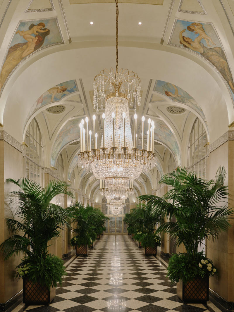 Next, I visited Waldorf Astoria's Silver Corridor, which was inspired by the Hall of Mirrors at the Palace of Versailles.