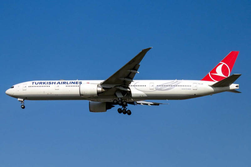ターキッシュ エアラインズの躍進, ジェット化と国際展開の波, DC-10事故の教訓と影響, 世界最多就航の強み, トランジット宿泊の強み, サッカー活用のブランド力, サウジ新興航空の台頭