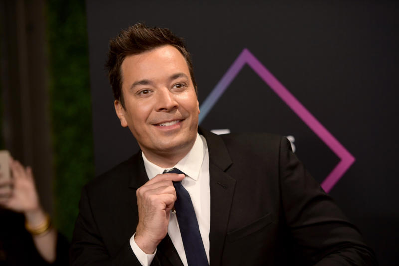 Jimmy Fallon Noam Chomsky, George Soros, Simon Cowell, Jimmy Fallon, Jerry Lee Lewis, Queen Elizabeth II, Dionne Warwick, Clint Eastwood, Barack Obama, Avril Lavigne, Taylor Swift, Celine Dion, Lindsay Lohan, Gabourey Sidibe, Nick Jonas, Justin Bieber, Dwayne Johnson, Abe Vigoda, Zach Braff, Macaulay Culkin, Axl Rose, Michael Jordan, Martin Lawrence, Arnold Schwarzenegger, Carlos Santana, Robert Redford, Chevy Chase, Sean Penn