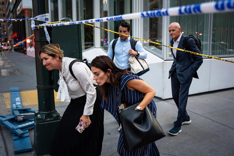 What happened?, Who are the victims and the injured?, Who is the gunman?, What happens next in the investigation?, What have witnesses said?