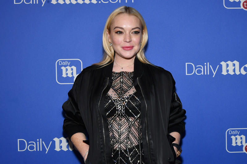 Lindsay Lohan Noam Chomsky, George Soros, Simon Cowell, Jimmy Fallon, Jerry Lee Lewis, Queen Elizabeth II, Dionne Warwick, Clint Eastwood, Barack Obama, Avril Lavigne, Taylor Swift, Celine Dion, Lindsay Lohan, Gabourey Sidibe, Nick Jonas, Justin Bieber, Dwayne Johnson, Abe Vigoda, Zach Braff, Macaulay Culkin, Axl Rose, Michael Jordan, Martin Lawrence, Arnold Schwarzenegger, Carlos Santana, Robert Redford, Chevy Chase, Sean Penn