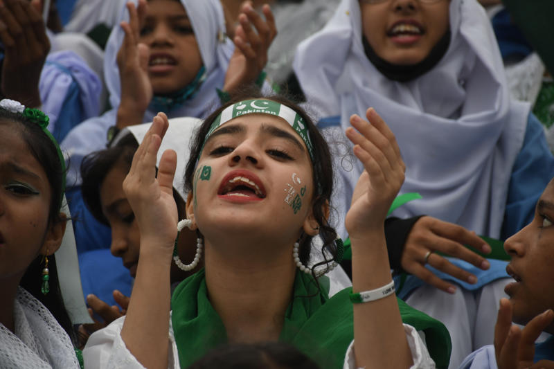 28. Pakistan: 15 days 30. Romania: 15 days, 28. Pakistan: 15 days, 26. Thailand: 16 days, 24. Morocco: 16 days, 23. Mongolia: 16 days, 20. Indonesia: 16 days, 18. Argentina: 16 days, 16. Trinidad and Tobago: 18 days, 14. Philippines: 18 days, 12. Malaysia: 18 days, 10. Macau: 20 days, 8. Liechtenstein: 20 days, 6. Cambodia: 21 days, 4. Sri Lanka: 25 days, 2. Iran: 26 days