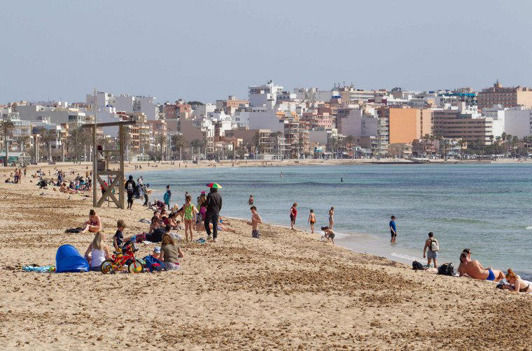 Mallorca's transformation, Not just 'sun and sand' holidays, A more and more expensive destination?, Overtourism protests 'worrying', Changing holiday habits for British tourists, Britons biggest group of tourists apart from Germans
