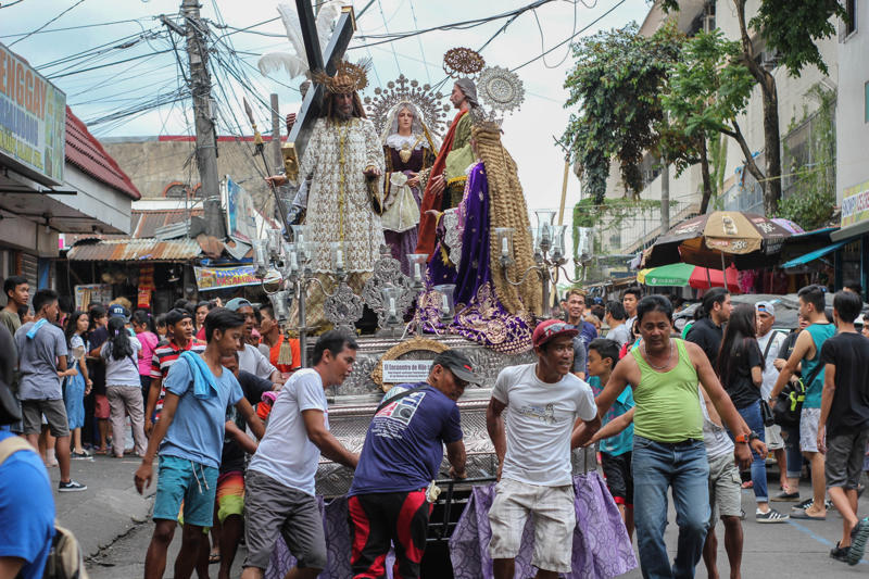 14. Philippines: 18 days 30. Romania: 15 days, 28. Pakistan: 15 days, 26. Thailand: 16 days, 24. Morocco: 16 days, 23. Mongolia: 16 days, 20. Indonesia: 16 days, 18. Argentina: 16 days, 16. Trinidad and Tobago: 18 days, 14. Philippines: 18 days, 12. Malaysia: 18 days, 10. Macau: 20 days, 8. Liechtenstein: 20 days, 6. Cambodia: 21 days, 4. Sri Lanka: 25 days, 2. Iran: 26 days