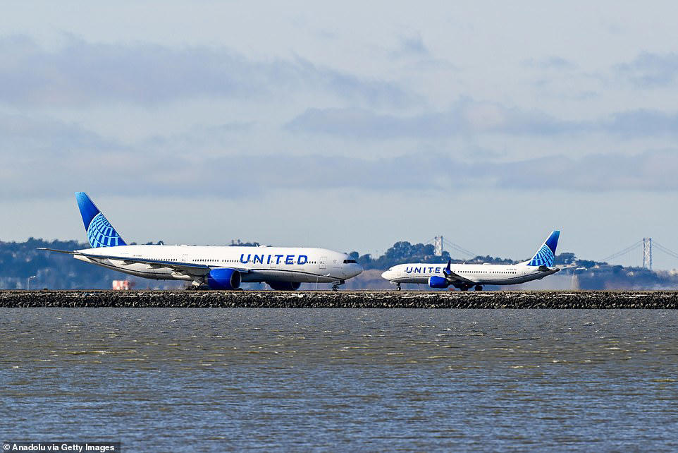 Report: United Airlines increases ticket prices for solo travelers