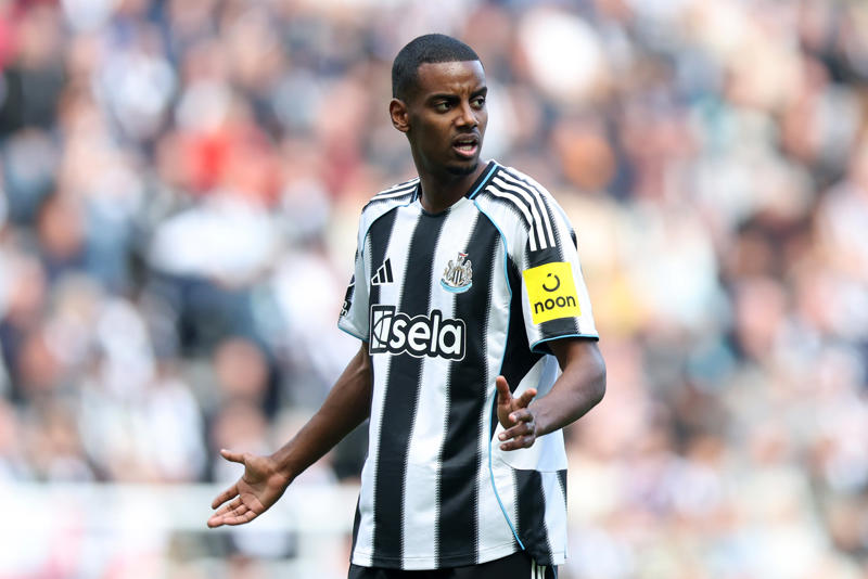 Transfer news, rumours and done deals, Liverpool accept €75m Luis Diaz bid from Bayern Munich, Newcastle in talks over Ramsdale, Rodrygo to Liverpool?, Manchester United make offer for Hjulmand, Liverpool could submit bid for Isak this week, Arsenal strike agreement with Eze?