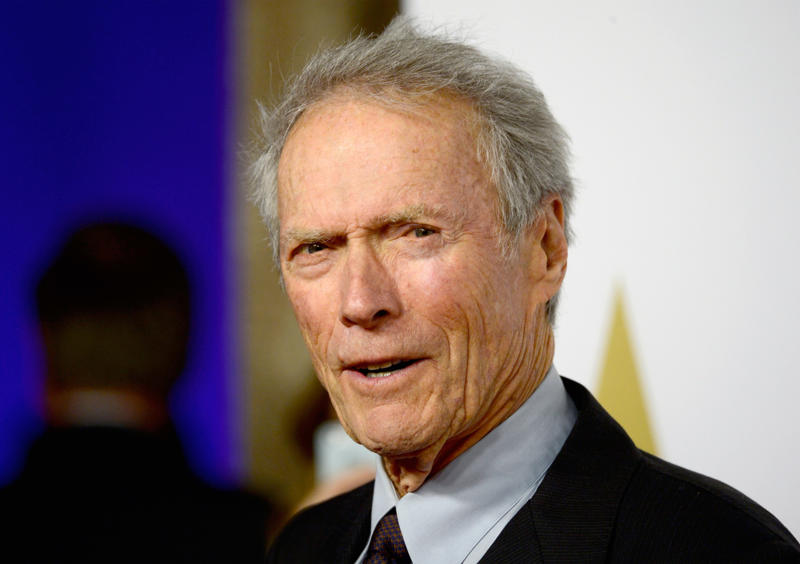 Clint Eastwood Noam Chomsky, George Soros, Simon Cowell, Jimmy Fallon, Jerry Lee Lewis, Queen Elizabeth II, Dionne Warwick, Clint Eastwood, Barack Obama, Avril Lavigne, Taylor Swift, Celine Dion, Lindsay Lohan, Gabourey Sidibe, Nick Jonas, Justin Bieber, Dwayne Johnson, Abe Vigoda, Zach Braff, Macaulay Culkin, Axl Rose, Michael Jordan, Martin Lawrence, Arnold Schwarzenegger, Carlos Santana, Robert Redford, Chevy Chase, Sean Penn