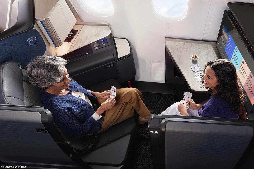 Report: United Airlines increases ticket prices for solo travelers
