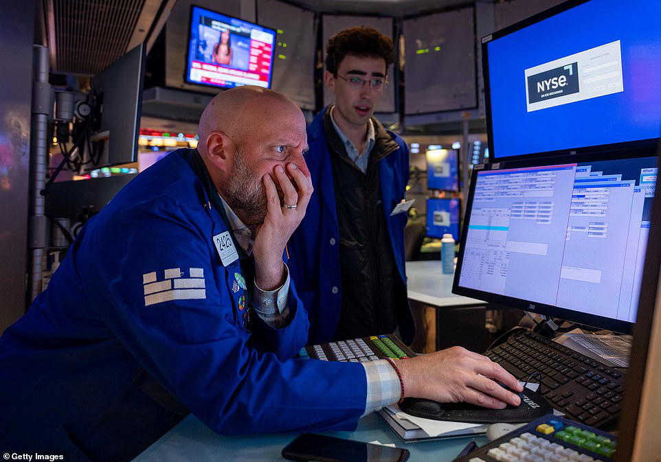 Investor who called 2008 crash delivers grim warning to the US
