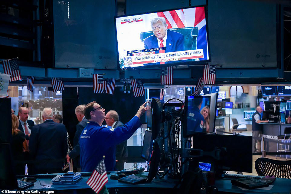 Investor who called 2008 crash delivers grim warning to the US