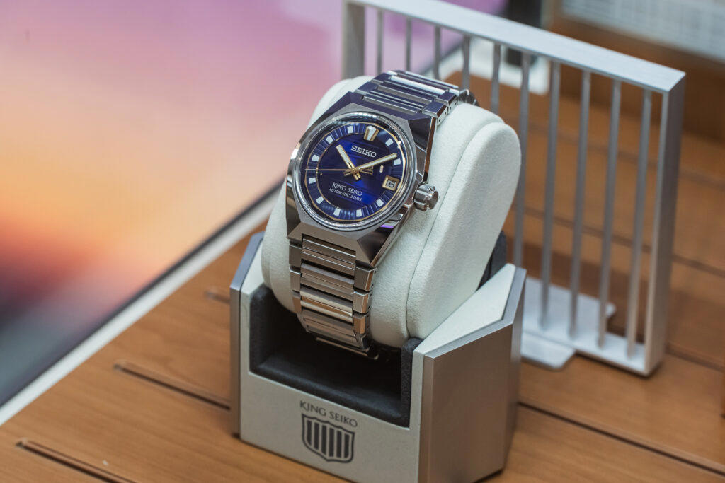 But Collectors Kept the Sovereign Alive, A Bold Blast from the Past: Meet the VANAC, The VANAC Returns with a Love Letter to Tokyo’s Skyline, Three Colours, Three Vibes, Collectors, Take Note — Two Must-Have Editions