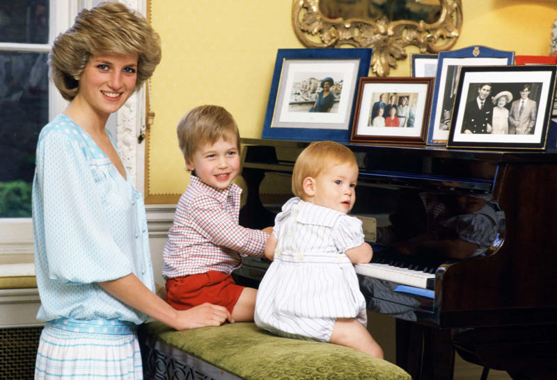 Princess Diana Kensington Palace, Building Kensington, Home of the royals, The Prince and Princess of Wales, Prince George in pajamas, Prince Harry and Meghan Markle, Princess Margaret, Princess Diana, Close surveillance, The tragedy, Hauntings at Kensington, King George II's ghost, The dining room delivery, J.M. Barrie, Billy Porter, A palace for the public, Nicky Hilton