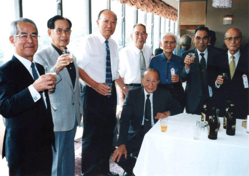 日本に帰れることが嬉しいとは思わなかった, 連合国との戦争に突入, ガダルカナル島撤退の決定, 仲良くしていた連中に銃を突きつけられる, もう二度と日本には帰れないという思い, 囚われの身ながら、何不自由のない暮らし, 郷里の人々はみな、あたたかく迎えてくれた, 「ほんとうに戦争は悪い」