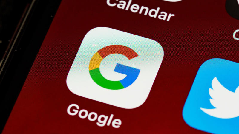 1. Customizability, 2. More Apps, 3. Affordability, 4. File Management, 5. Universal Charger, 6. Google Integration, 7. Permission Controls, 8. Better Hardware, 9. Removable Battery and Storage, 10. Greater Freedom, 1. Apple Integration, 2. Security, 3. Easy to Use, 4. Apple Pay, 5. Privacy, 6. Family Sharing, 7. Holding Their Value, 8. iMessage, 9. AirDrop, 10. Apple TV and Music