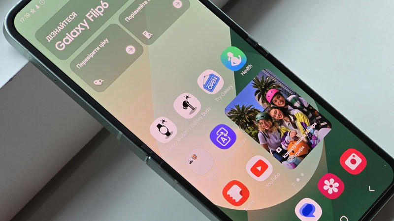 1. Customizability, 2. More Apps, 3. Affordability, 4. File Management, 5. Universal Charger, 6. Google Integration, 7. Permission Controls, 8. Better Hardware, 9. Removable Battery and Storage, 10. Greater Freedom, 1. Apple Integration, 2. Security, 3. Easy to Use, 4. Apple Pay, 5. Privacy, 6. Family Sharing, 7. Holding Their Value, 8. iMessage, 9. AirDrop, 10. Apple TV and Music