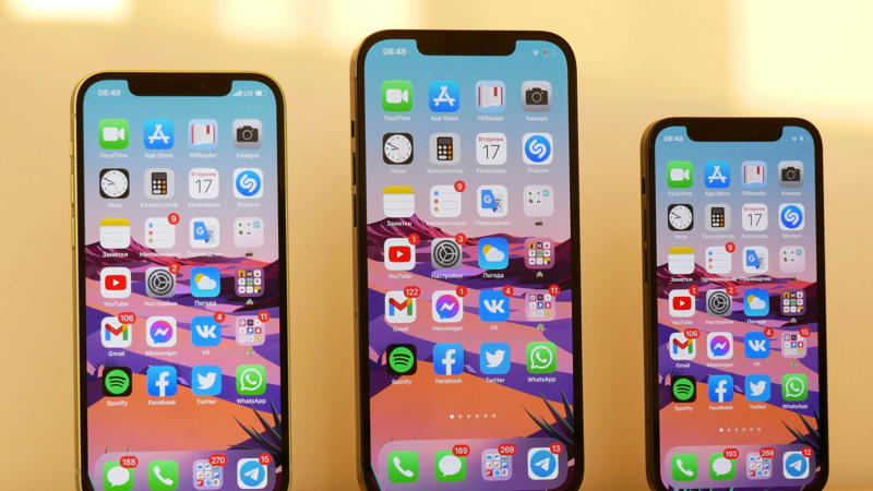 1. Customizability, 2. More Apps, 3. Affordability, 4. File Management, 5. Universal Charger, 6. Google Integration, 7. Permission Controls, 8. Better Hardware, 9. Removable Battery and Storage, 10. Greater Freedom, 1. Apple Integration, 2. Security, 3. Easy to Use, 4. Apple Pay, 5. Privacy, 6. Family Sharing, 7. Holding Their Value, 8. iMessage, 9. AirDrop, 10. Apple TV and Music