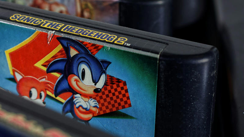 4. Sonic the Hedgehog 2 1. Super Mario 64, 2. Pokémon Red and Blue, 3. The Legend of Zelda: Ocarina of Time, 4. Sonic the Hedgehog 2, 5. Final Fantasy VII, 6. Street Fighter II, 7. GoldenEye 007, 8. Crash Bandicoot, 9. Donkey Kong Country, 10. Resident Evil, 11. StarCraft, 12. Tomb Raider, 13. Banjo-Kazooie, 14. Earthworm Jim, 15. Diablo II, 16. Tony Hawk's Pro Skater, 17. Quake, 18. Half-Life, 19. Spyro the Dragon, 20. Grand Theft Auto