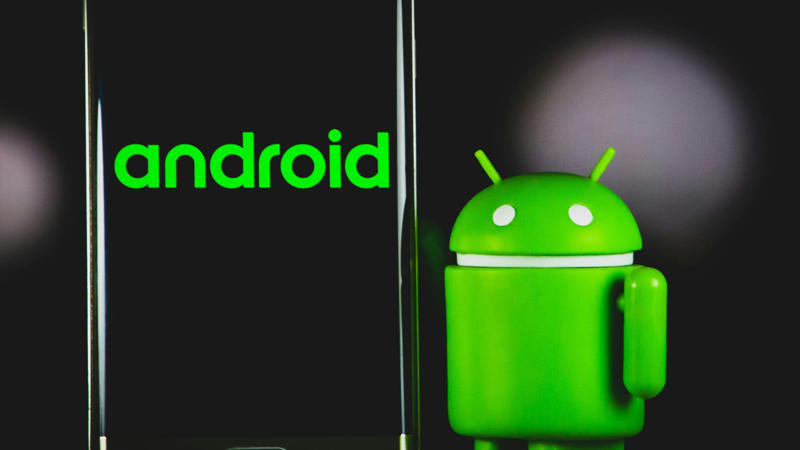 1. Customizability, 2. More Apps, 3. Affordability, 4. File Management, 5. Universal Charger, 6. Google Integration, 7. Permission Controls, 8. Better Hardware, 9. Removable Battery and Storage, 10. Greater Freedom, 1. Apple Integration, 2. Security, 3. Easy to Use, 4. Apple Pay, 5. Privacy, 6. Family Sharing, 7. Holding Their Value, 8. iMessage, 9. AirDrop, 10. Apple TV and Music