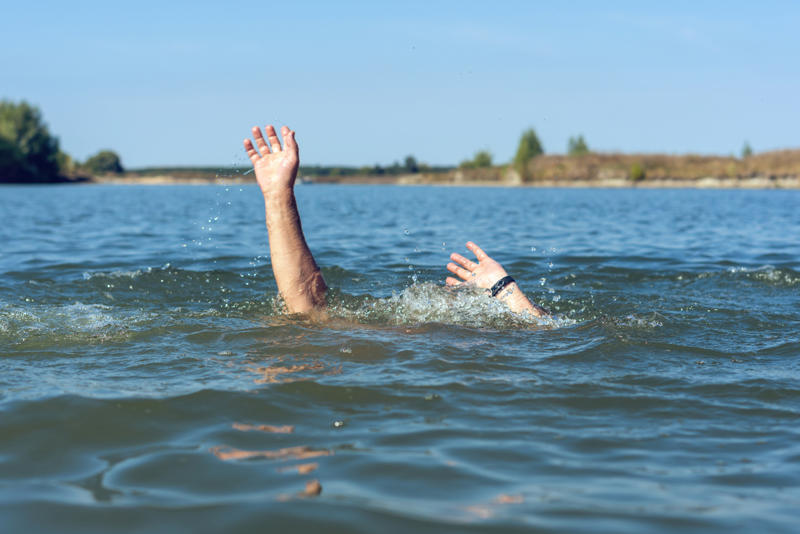 Stay calm What are rip currents?, Sandbars, Ecosystems, Visual cues, Technology, Coastal erosion, Educational materials, Training, Swimwear, Stay calm, Avoiding direct confrontation, Drifting along