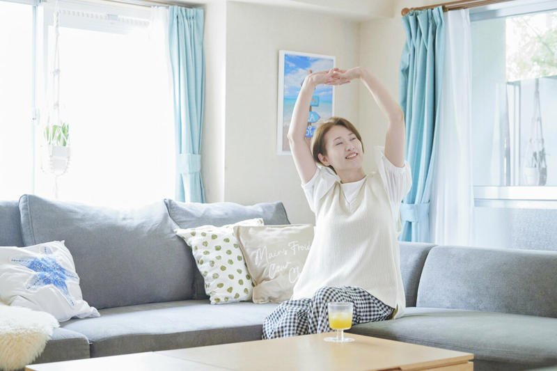 自分軸を取り戻せた「朝5分のリセット習慣」, 1：だれにもじゃまされない「一服時間」を確保, 2：ノートワークで自分と向き合う, 3：ちょっと迷ったときはタロットカードを引いてみる, 4：勤務前にクルマの中で余白の時間を