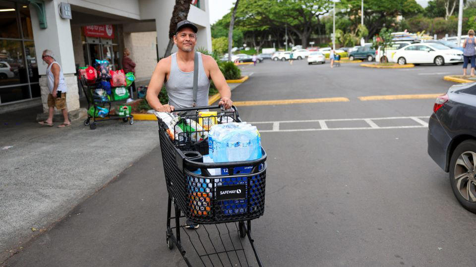 Where did the quake hit?, What areas may be affected?, Hawaii braces for impact, Evacuations in Japan as first waves hit