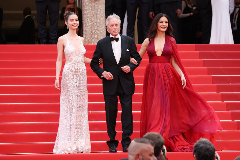 Michael Douglas has no plans to act, He won't come back unless it's special, He didn't feel like it anymore, A long career behind him, He has not completely retired, 'If something special came up...', 'I had to stop', He does not want to 'die on the set', He admires his wife's work, Lucky to keep working, He could have lost the ability to speak, He wouldn't mind a horror movie, Just needs to find the right one, 80 years and a mighty career, Big hits in the 80s, A continuing presence in the 90s and 2000s, A remarkable biopic