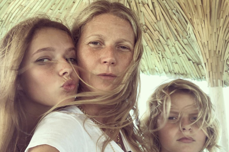 Happy with her scar Gwyneth Paltrow and her Goop business, Bye, Pepper Potts, The children of Gwyneth Paltrow and Chris Martin, Photos on Instagram, A painful story about Apple's birth, 'Armchair Expert', Gwyneth Paltrow and Dax Shepard, 'We almost died', 70 hours in labor, A big scar, Gwyneth Paltrow's criticism of 'beauty', The big question, No washboard stomach, Happy with her scar, 'Past perfectionism', 2022 has a double celebration, When is Gwyneth back on the screen?, More secrets revealed?