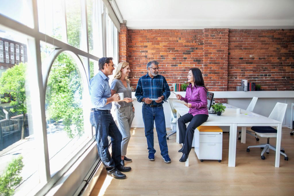 Age 45-49. Average annual income: $58,700 Age 15-19. Average annual income: ,060, Age 20-24. Average annual income: ,420, Age 25-29. Average annual income: ,600, Age 35-39. Average annual income: ,650, Age 40-44. Average annual income: ,950, Age 45-49. Average annual income: ,700, Age 50-54. Average annual income: ,950, Age 55-59. Average annual income: ,900, Age 60-64. Average annual income: ,640, Age 65+. Average annual income: ,360