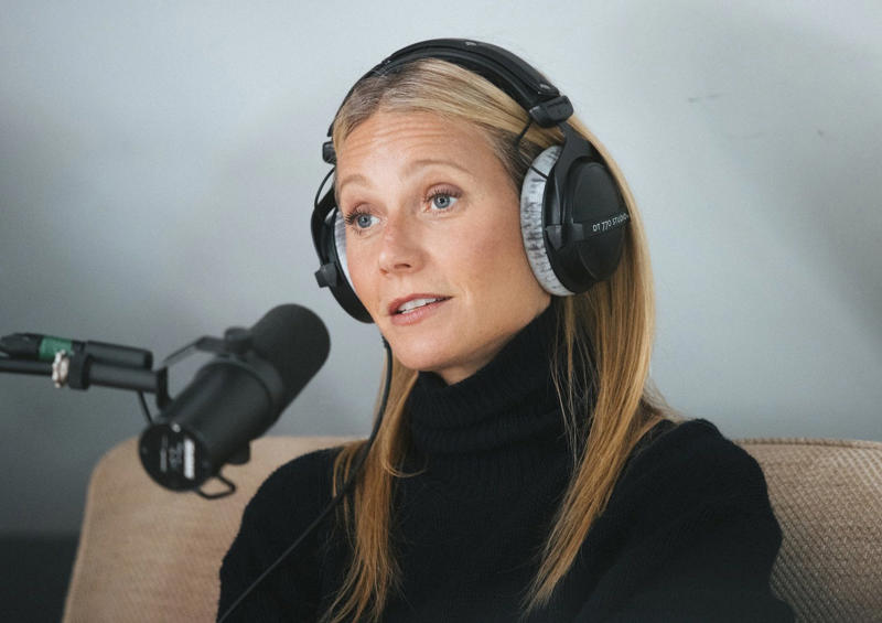 A painful story about Apple's birth Gwyneth Paltrow and her Goop business, Bye, Pepper Potts, The children of Gwyneth Paltrow and Chris Martin, Photos on Instagram, A painful story about Apple's birth, 'Armchair Expert', Gwyneth Paltrow and Dax Shepard, 'We almost died', 70 hours in labor, A big scar, Gwyneth Paltrow's criticism of 'beauty', The big question, No washboard stomach, Happy with her scar, 'Past perfectionism', 2022 has a double celebration, When is Gwyneth back on the screen?, More secrets revealed?