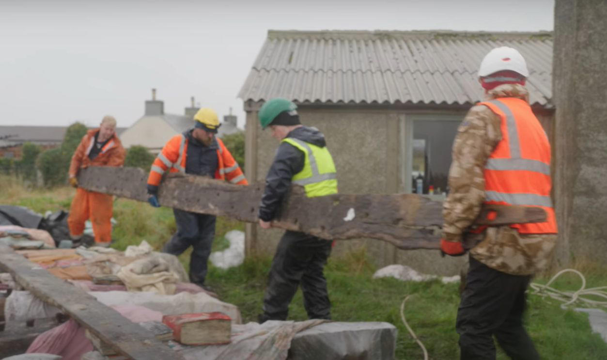 A Shipwreck That Spoke Volumes, Storms Reshape The Sanday Coastline, Unusual Timbers Revealed By The Tide, Discovery Credited To A Local Schoolboy, Discovery Credited To A Local Schoolboy (Cont.), Islanders Mobilize To Recover The Remains, Timbers Were Hauled To Safety By Hand And Tractor, Dendrochronology Pinpoints The Era, Dendrochronology Pinpoints The Era (Cont.), Wessex Archaeology Takes The Lead On Study, Microscopic Grain Patterns Support Naval Origin, Archival Clues Narrow The Field To HMS Hind, Archival Clues Narrow The Field To HMS Hind (Cont.), A War Frigate Built For Empire, A War Frigate Built For The Empire (Cont.), She Crossed Oceans Under The Union Jack, A Whaling Vessel Venturing To The North, The Crew Faced Ice, Isolation, And Peril, March 1788 Marks The End, All 56 Sailors Survived The Ordeal, Lopness Bay Became A Silent Tomb, Folklore Preserved Fragments Of The Tale, Funding Secured For Long-Term Study, Funding Secured For Long-Term Study (Cont.), The Community Leads Its Own Maritime Revival