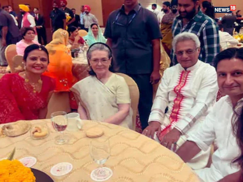 This is the second marriage for both Mahua, 50, and Pinaki, 65, who have reportedly shared a close friendship for years. Sources close to the couple said their relationship had quietly deepened over time and culminated in a private wedding atop a historic palace in Berlin. (News18 Bengali)