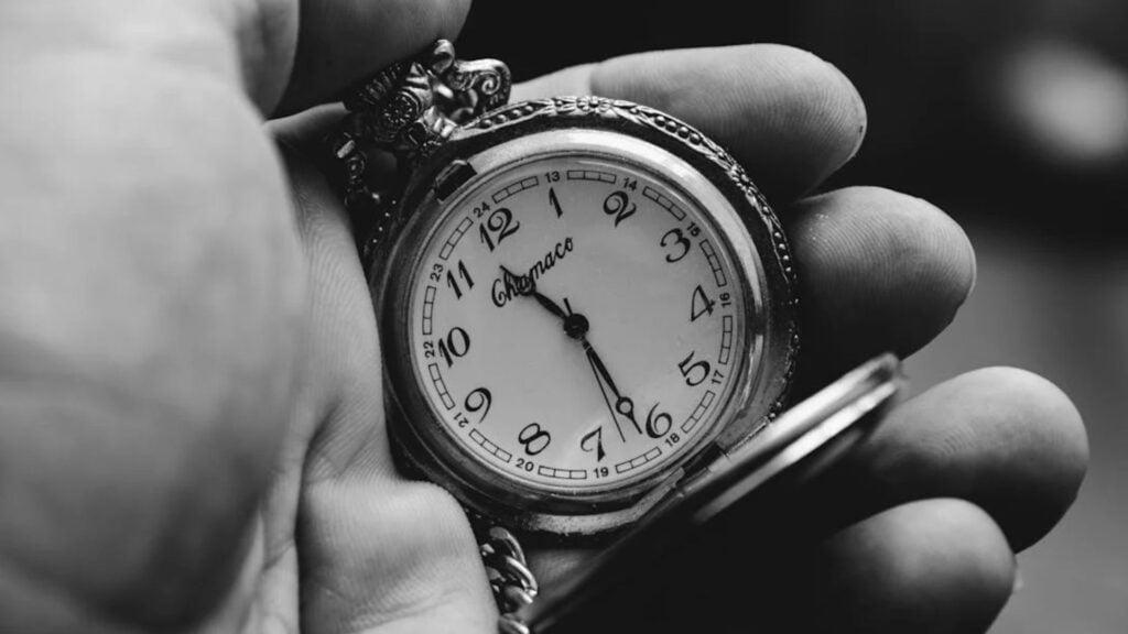 25 Everyday Objects That Were Once Reserved for the Rich #1: Mirrors, #3: Indoor Plumbing, #4: Ice Cubes, #6: Books, #7: Coffee, #9: Clocks & Watches, #10: Bathtubs, #12: Sugar, #13: Toilet Paper, #15: Photographs, #16: Umbrellas, #18: Vacuum Cleaners, #19: Refrigerators, #21: Pencils with Erasers, #22: Photocopiers, #24: Cookbooks, #25: Travel Suitcases with Wheels