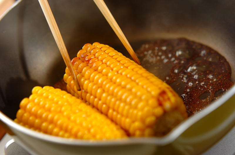 屋台の味！ 焼きとうもろこし フライパンで簡単, ホットケーキミックスの簡単たこ焼き 子どもに人気, レンジで簡単！ 屋台風焼きそば, 大阪名物イカ焼き フライパンで簡単 屋台の味を再現, ビックリするほど簡単！ 屋台のカリカリいちご飴, マンゴーソースのかき氷