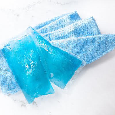 猫は暑さに強い？弱い？, 保冷剤を使っても大丈夫？守るべきポイント3つ, ポイント1.直接触れさせない, ポイント2.誤飲・誤食を防ぐ, ポイント3.エアコンなどと併用を, 不安があれば代わりのグッズの使用を