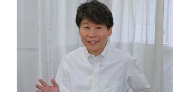 国民が政治に飽き飽きしている, ──著書には、軽妙ながらも、「そこまで書くのか」というくらい市長時代の裏話が赤裸々に描かれています。, 証明できない経歴は書くべきでない, ──著書には、ご自身の身に降りかかった怪文書や経歴詐称の話も出てきます。折しも、伊東市の市長が大きく騒がれていますが、経験者としてあの騒動をどのようにみられているのですか。, ──そもそもターゲットにされやすい政治家のタイプというのはある？, ──清水さんの場合は結論から言えば、「経歴詐称」ではありませんでしたが、やはり少しは盛った？, どのように経歴詐称疑惑を切り抜けたのか, ──議会ではどのように経歴詐称疑惑の追及を切り抜けたのですか。, ──やはり証拠は強い。, ──田久保市長の経歴は選挙公報には一切記載がありません。二転三転したものの、辞職しないと強気なのは、「セーフ」だと確信しているからなのでしょうか？, なぜ市長の地位にしがみつくのか, ──これまでの対応を見る限り、田久保市長の言動は行き当たりばったりで、市民を混乱させているようにも見えます。, ──著書には「終わり悪ければすべて悪し」と、記しています。それでも5期19年は長期政権。長く支持され続けた秘訣（ひけつ）はなんですか？, ──昨今はSNSを中心に、選挙情勢に影響するほど、情報の流通がネットにシフトしています。本当に有権者が自身の思いを反映した候補者を選ぶために、どのようなリテラシーが求められるでしょうか？