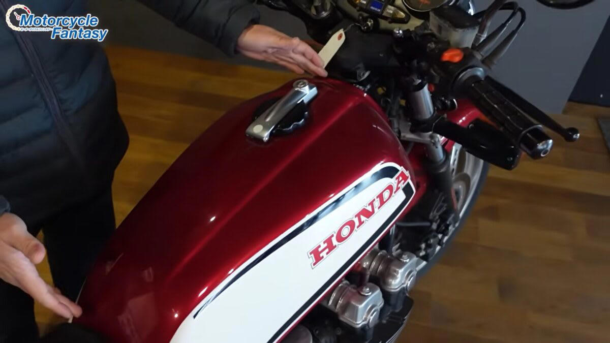 ホンダCB750F車種プロフィール, バイクの特徴をざっくりチェック！, ハンドルまわり・灯火類, その他の装備＆特徴