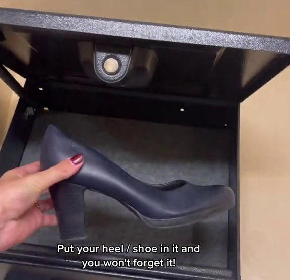 Flight attendant explains why you should always put a shoe in your hotel safe