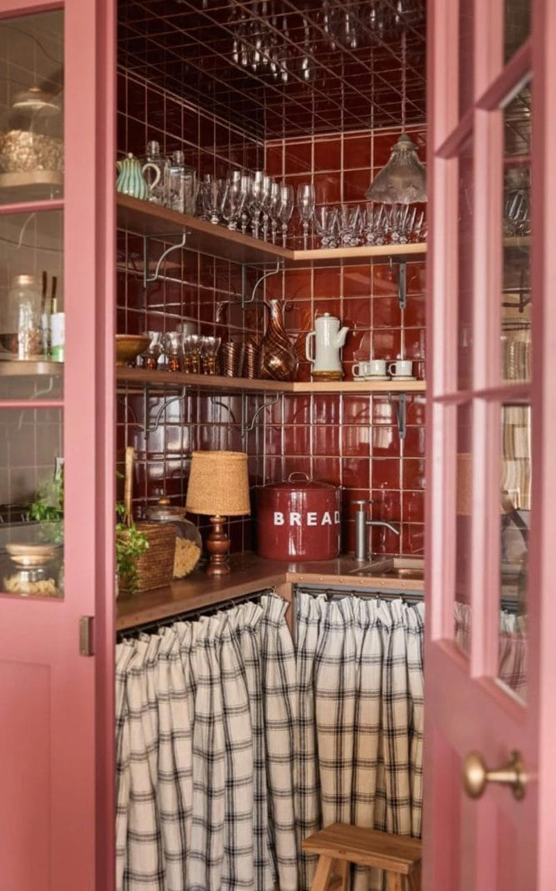 The serving hatch, The cook’s table, The housekeeper’s window (or glazed partition), The hotplate, The pantry, The glazed cabinet, The portière or door curtain, The baize door
