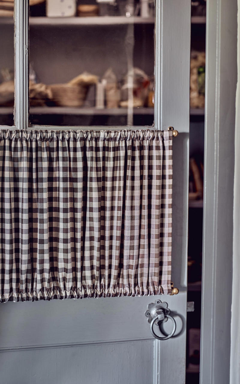 The serving hatch, The cook’s table, The housekeeper’s window (or glazed partition), The hotplate, The pantry, The glazed cabinet, The portière or door curtain, The baize door