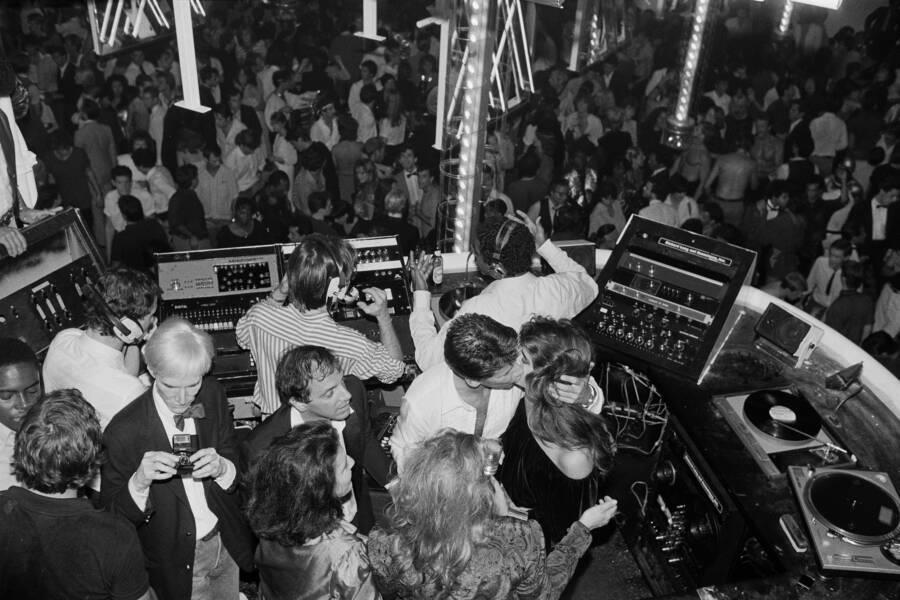 1. Burger King in the 70s, 2. Boys Playing Ball in the Street, 3. A Night at Studio 54: Icons Collide, 4. Grease Fever Hits Home, 5. Mick &amp; Jerry’s Wild Night Out, 6. Sweet Moments in the Sun, 7. An Unlikely Duo at Studio 54, 8. Rolling with Style, 9. Bianca Jagger’s Legendary Birthday Ride, 10. The Golden Years Transportation, 11. Brooklyn Street Life, 1977, 12. A Night to Remember at Tuxedo Junction, 13. Joy and Color at a Detroit Carnival, 1973, 14. The Three Degrees Shine Bright in 1971, 15. Phone Time at the Dorm, 1970, 16. Matchy Moments: Classic ’70s Parents, 17. Marisa Berenson Glides Through the Disco Era, 18. Feel the Beat: Disco Dancing, c. 1978, 19. The “Amazing Grace” Surfboard Car, 1970s, 20. Disco Dreams at Bild Discotheque, 21. Punk on the Pavement: Tribeca, 197721., 22. Girls Just Wanna Have Fun, 23. High School in 1973, 24. Life on the Road, 1977, 25. Harlem Views, 1978, 26. Girls Rocking Handmade ’70s Style, 27. Fixing Up Freedom, 28. Microsoft: From Humble Beginnings in 1975, 29. Sweet Treats on Wheels, 30. Fuel Crisis Chaos