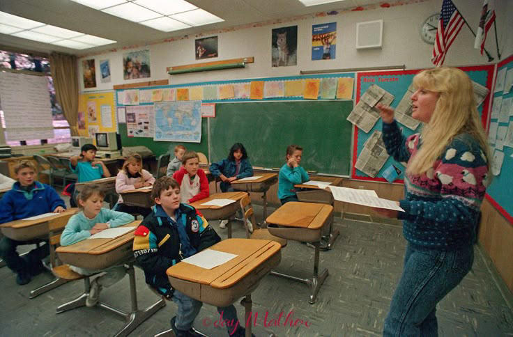 Mr. McQueery Fainting in Biology Class, Flying Chairs, A Flower Power Teacher, Push-Ups, Ice-Cream, A Justiciera, Lyrics for Learning, Anxiety at School, Mr. Malfoy, Real Life Mr. Electric, McDonald’s, Camping in the Teacher’s Backyard, Mr. McQueery, Left, Right, Left, Let Me Beat Your Ruler, Accidents, Mr. Hands, Another Accident, Clean Desks, Lack of Patience, A True Believer, Watch Your Language, Farm Visit, Tooth-Principal, Hungry Teacher, Mercury Class, Nerdy Sleepover