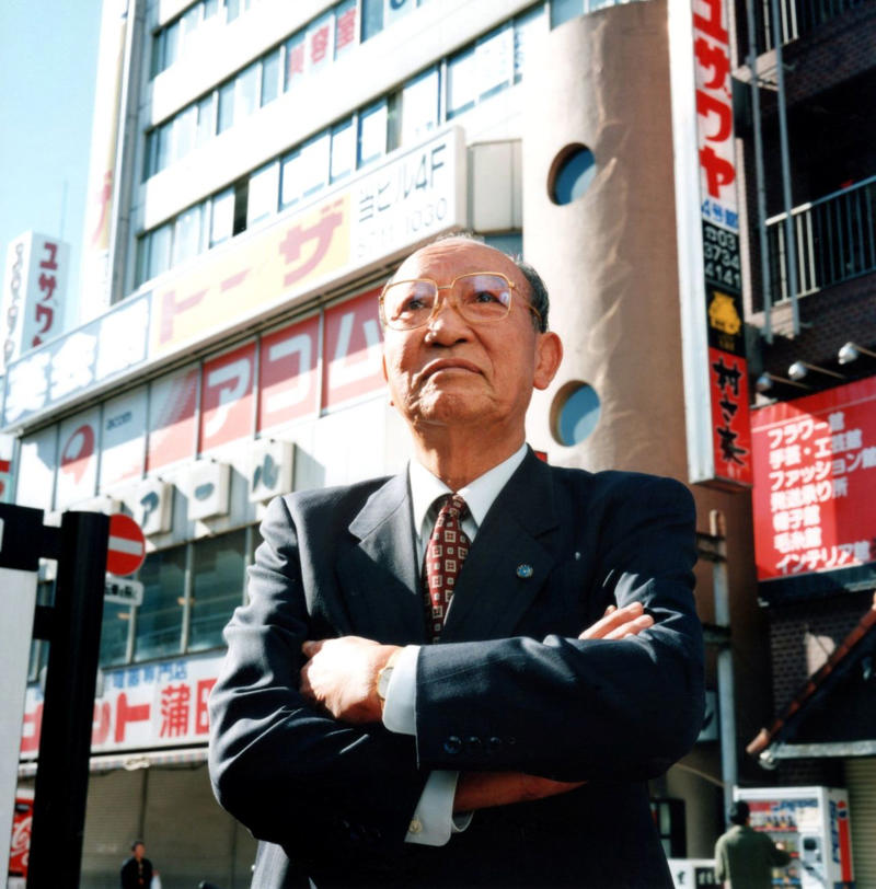 8月15日、ただちに戦闘状態が終わったわけではない, 玉音放送は意味がよくわからなかった, 終戦が告げられても不穏な動きは残っていた, 郷里に帰ると、嫌味を言われた, 東京に出たが泊る所も、仕事もない, 自分のビルを持つことを決意, 靖国神社への参拝を、ことのほか大切にしていた
