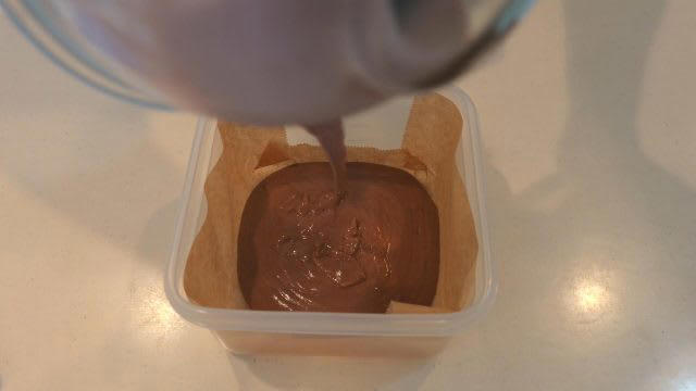 オーブン不使用！「米粉チョコ蒸しパン」の作り方, 材料（15㎝角・深さ8㎝の耐熱容器1個分）, 今日のレシピのポイント, 動画でご覧になりたい方はこちら, YouTube「エプロン」簡単レシピを動画で紹介しています。, Instagram「エプロン」簡単レシピを写真で紹介しています。