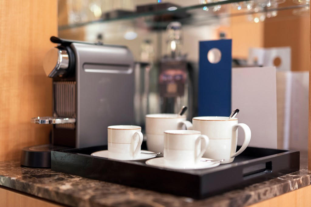 3. Coffee machines 1. Drinking glasses, 2. Bedding, 3. Coffee machines, 4. Free toiletries, 5. TV remote control