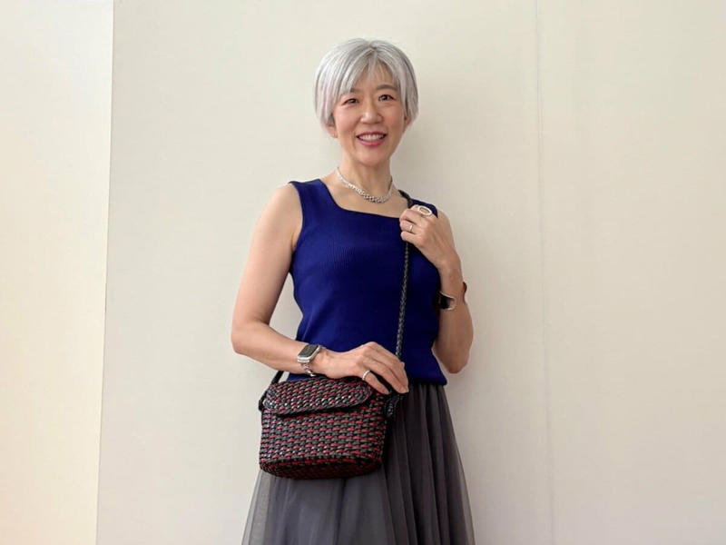 年齢を重ねたら、ノースリーブは避けるべき？, ノースリーブ愛が止まらなくなってきた50代, 隠したい部分はアームカバーで対処, 体型をどう感じるかは他人ではなく自分次第
