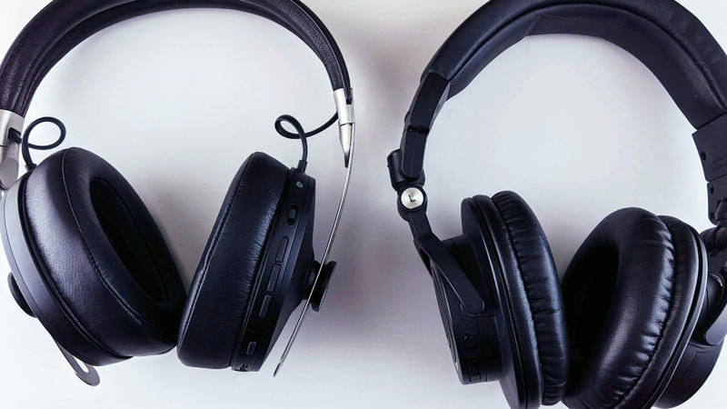7. Sennheiser Urbanite XL 1. Sony WH-1000XM6, 2. Anker Soundcore Space Q45 Wireless, 3. JBL Tour One M2, 4. Bose QC45, 5. Sony WH-1000XM4, 6. Sennheiser HD 800 S, 7. Anker Soundcore Life Q30 Wireless, 8. Insignia NS-HAWHP2, 9. Monolith by Monoprice M565C, 10. Soundcore Space One, 1. Beats Solo 3 Wireless, 2. Blue Lola, 3. Sony Extra Bass XB950BT, 4. Razer Kraken USB, 5. 2024 Apple AirPods Max, 6. Beats Studio Wireless, 7. Sennheiser Urbanite XL, 8. JBL Everest Elite 300, 9. Sonos Ace, 10. Dyson OnTrac