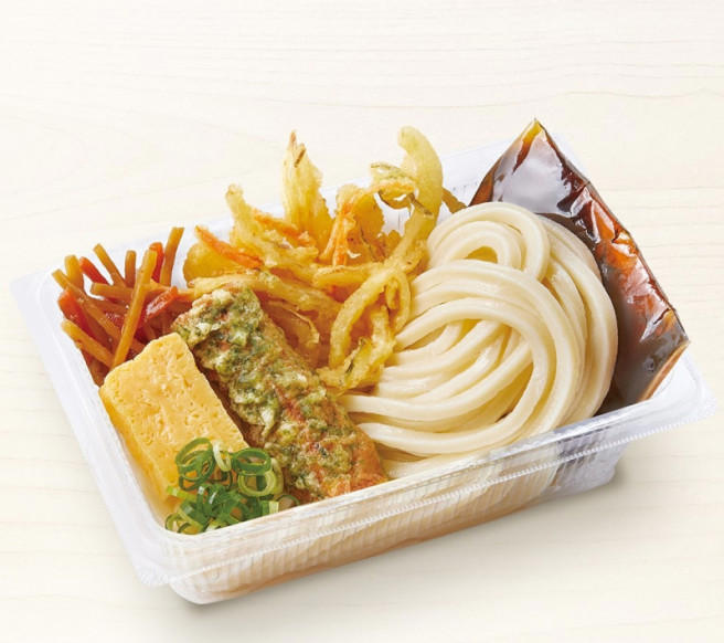 ・冷たくてホタテの旨味たっぷり！冷たーい旨塩うどん, ・彩鮮やか！とんでもない旨味の冷たーい海鮮旨塩うどん, ・一番人気！鬼おろし肉ぶっかけうどん, ・夏バテしててもするする入る！すだちおろしぶっかけうどん, ・いろいろ乗ったおかずがうれしい♡定番うどん弁当, ・みんな大好きえびが入った！えび天と定番おかずのうどん弁当, ・サクッとジューシー！かしわ天と定番おかずのうどん弁当, ・だしのうまみを味わって！かけうどん, ・間違いない組み合わせ☆とろ玉うどん, ・老若男女問わず愛される♡きつねうどん, ・最後の1滴まで味わいたい！カレーうどん, ・芋の甘さが幸せ♡さつまいも天, ・丸亀人気No.1！名物かしわ天, ・野菜嫌いな子どもにも☆野菜かき揚げ, ・テイクアウトしてあと一品やお弁当に◎ちくわ磯辺天, ・しみじみおいしい懐かしの味☆おむすび（梅）, ・うどんとの相性抜群！いなり, ・いろいろ乗せてオリジナル丼ができるかも！？白ごはん, ・健康志向の方にも☆大根おろし, ・ちょい足しして味変を楽しんで♪明太子, ・食欲がないときにも！とろろ, ・全メニューに合わせたい♡温泉玉子, ・隠れた主役！きつねあげ, ・最高のデザート、うどーなつもお持ち帰りできる♡, ・安心するおいしさのうどんスイーツ♡, ・新感覚のうどんスナック！シェイクぴっぴ 無限コンソメ味, ・モバイルオーダー, ■丸亀製麺のテイクアウト料金について, ■丸亀製麺のテイクアウトは全店舗でやってる？, ・公式アプリをダウンロードしてクーポンをゲットしよう, ・こまめにアプリをチェックして最新のお得情報を手に入れよう